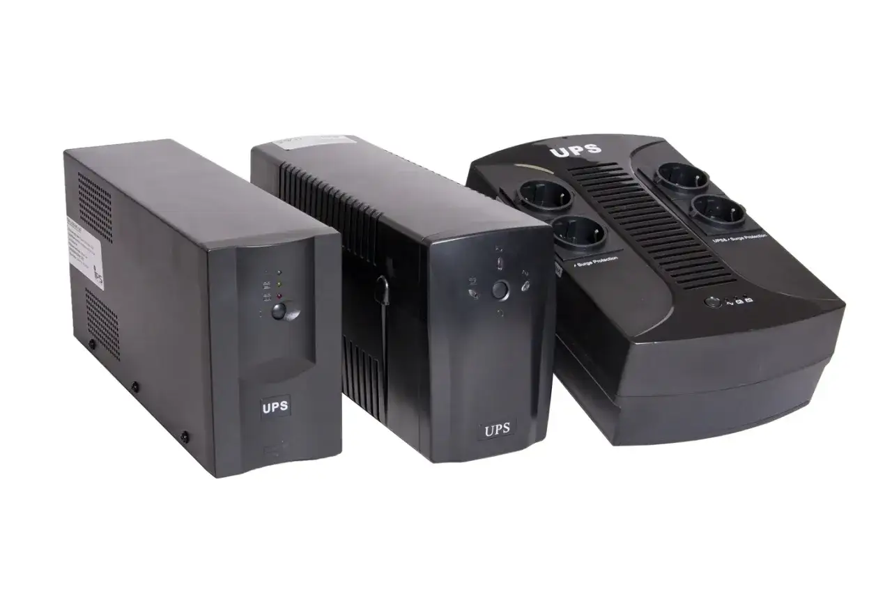 Jak wybrać najlepszy UPS do pieca na pellet i uniknąć awarii zasilania?