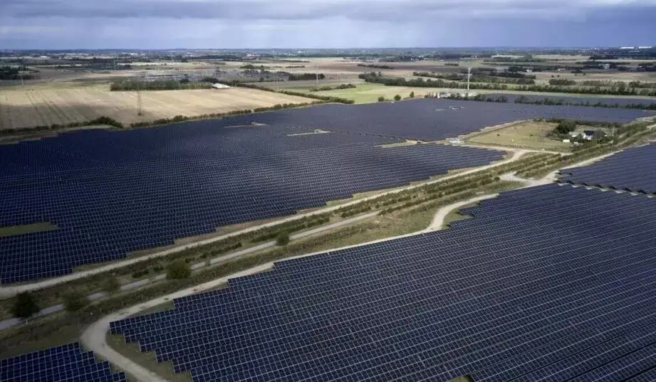 Elektrownia słoneczna 1 MW: koszty, korzyści i wyzwania inwestycyjne