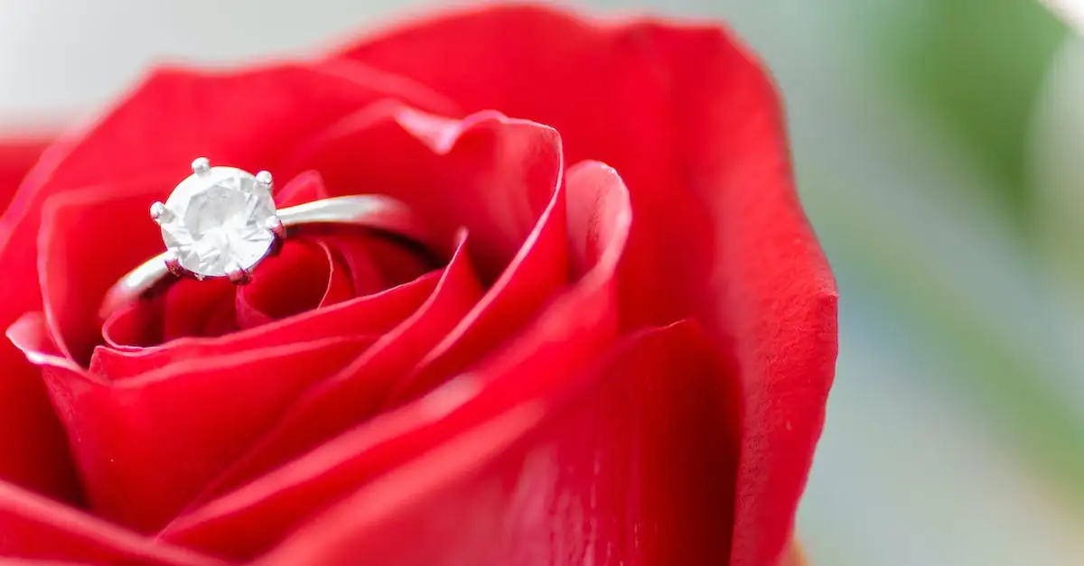  Stylowe angielskie tapety do Twojego domu | Zobacz inspirujące wzory online