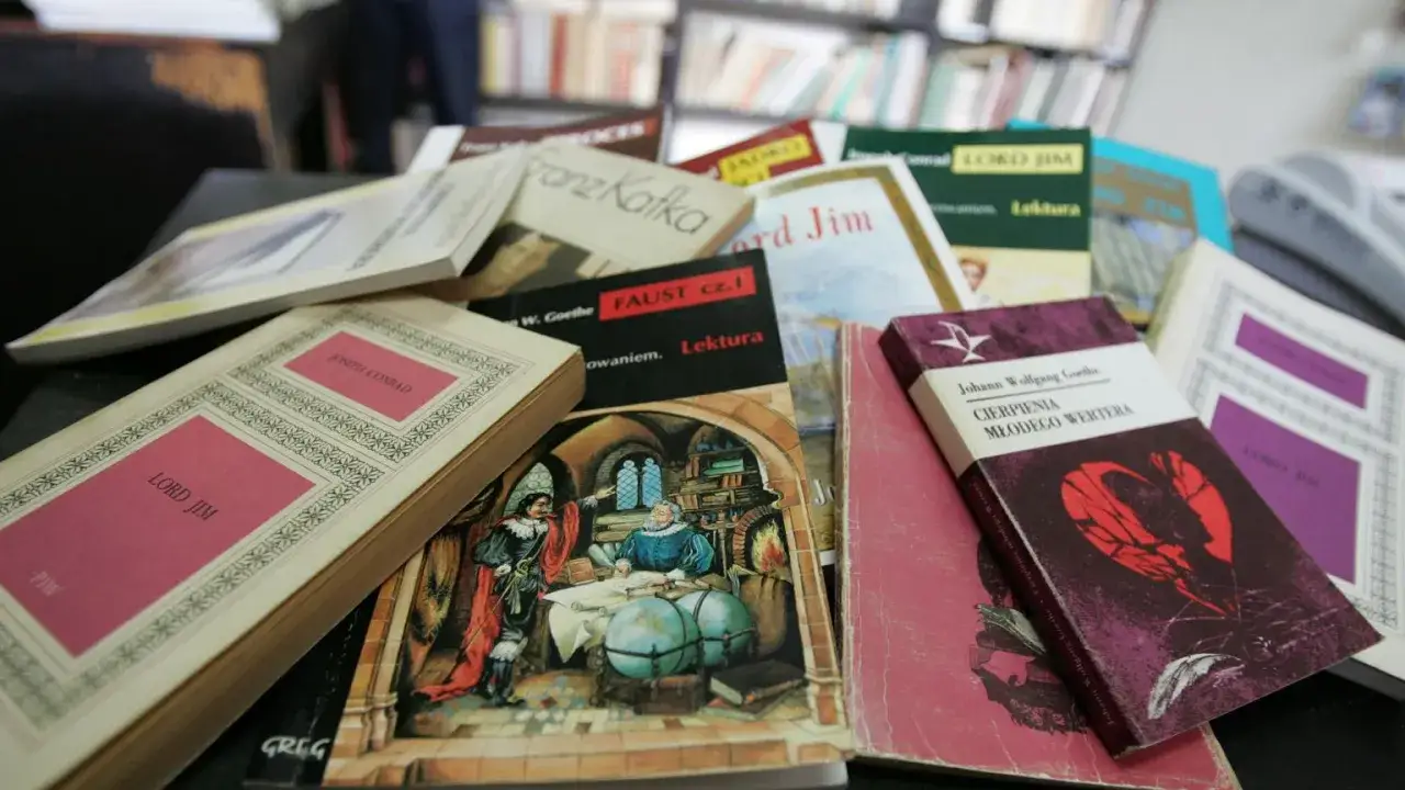 Jakie lektury usunięto z matury - co to oznacza dla uczniów?