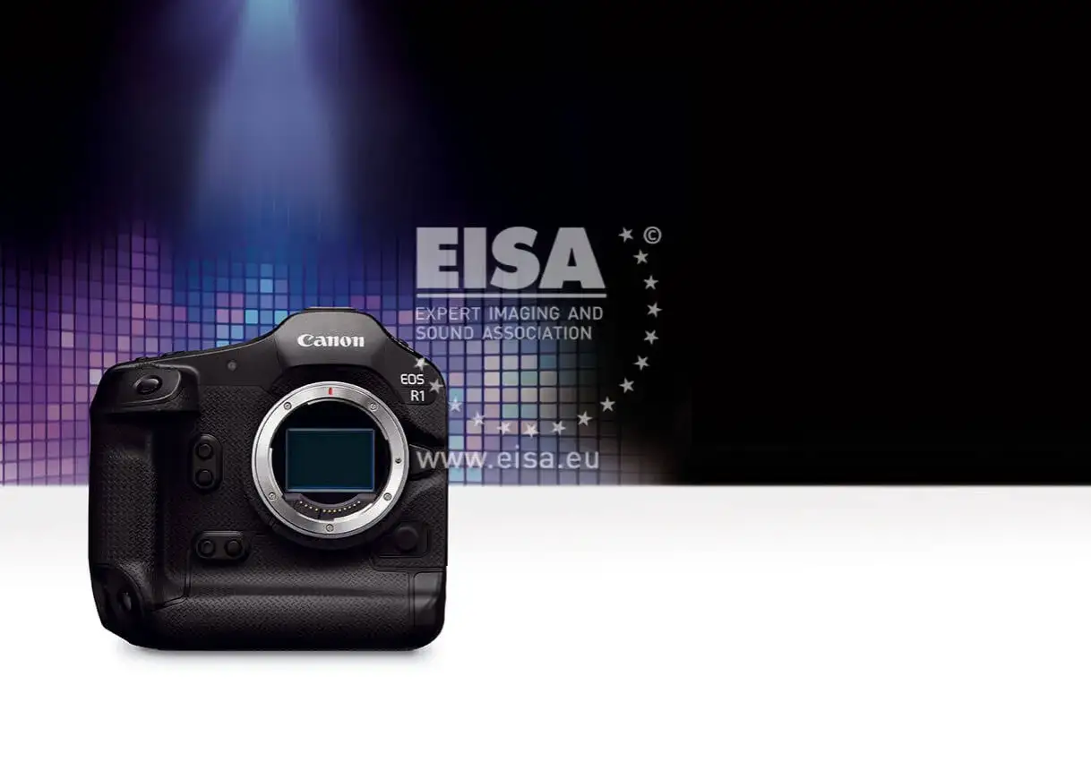 Profesjonalny aparat Canon EOS R1, jeden z najnowszych modeli, z logo EISA.