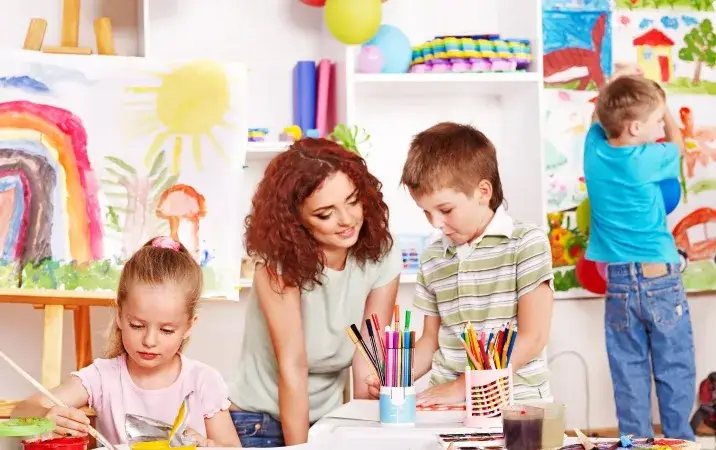 Czy nauczanie indywidualne wlicza się do etatu nauczyciela? Sprawdź!