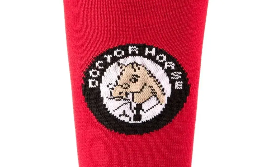 Skarpety jeździeckie po co? Odkryj ich kluczowe zalety i funkcje