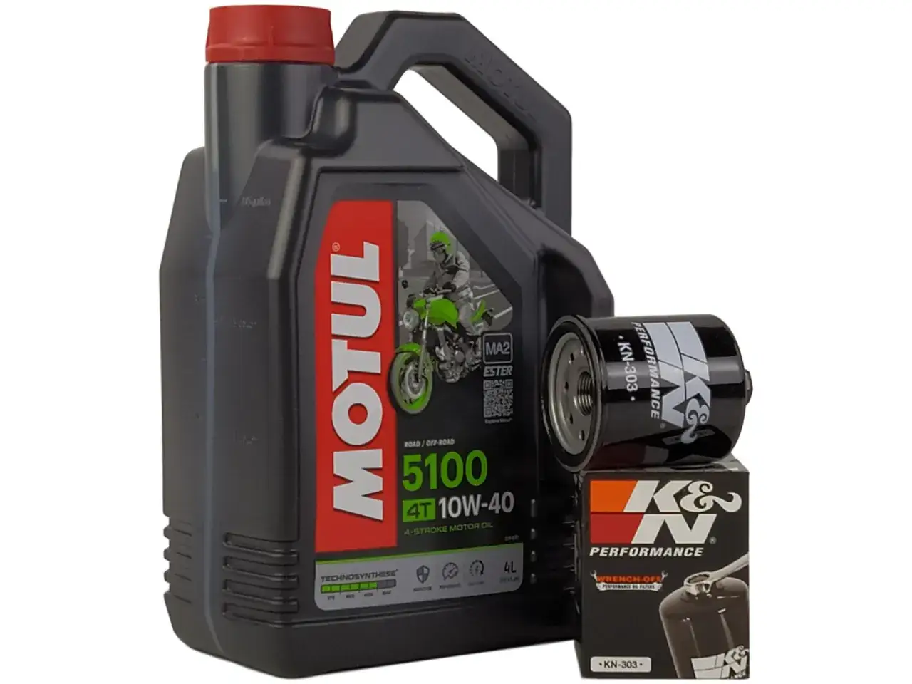 Czarny kanister oleju Motul 5100 10W-40 i filtr oleju K&N KN-303.