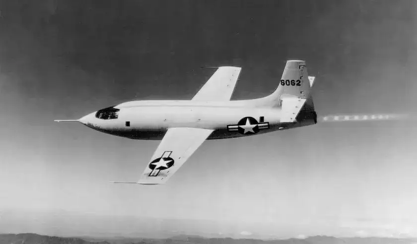 Kto wynalazł samolot i jak zmienił historię lotnictwa?