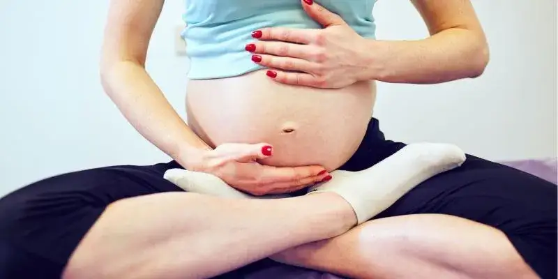 Ile ruchów dziecka w ciągu godziny? Co oznacza ich brak?