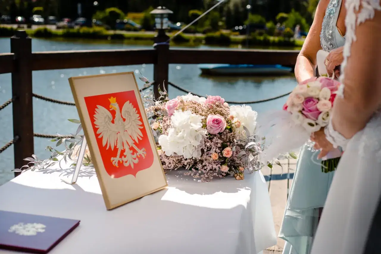 Co jest potrzebne do ślubu kościelnego z urzędu stanu cywilnego? Sprawdź!