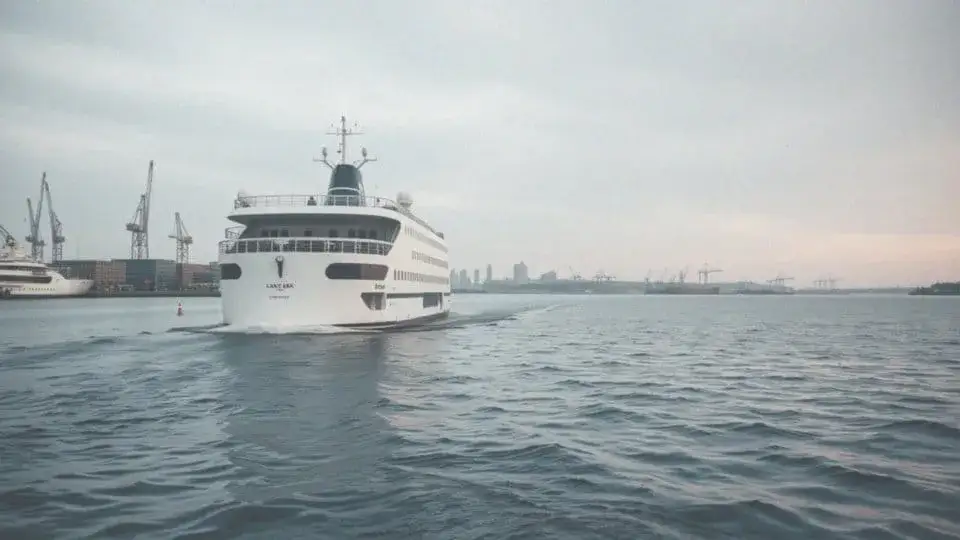 Ile się płynie promem z Polski do Szwecji? Czas rejsów i trasy