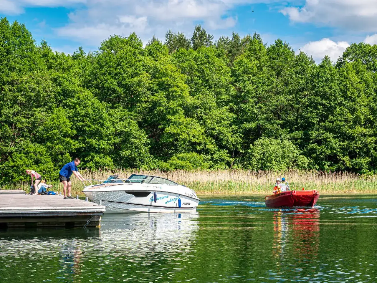 Jeziora w Olsztynie: Przewodnik po 16 wodnych atrakcjach miasta