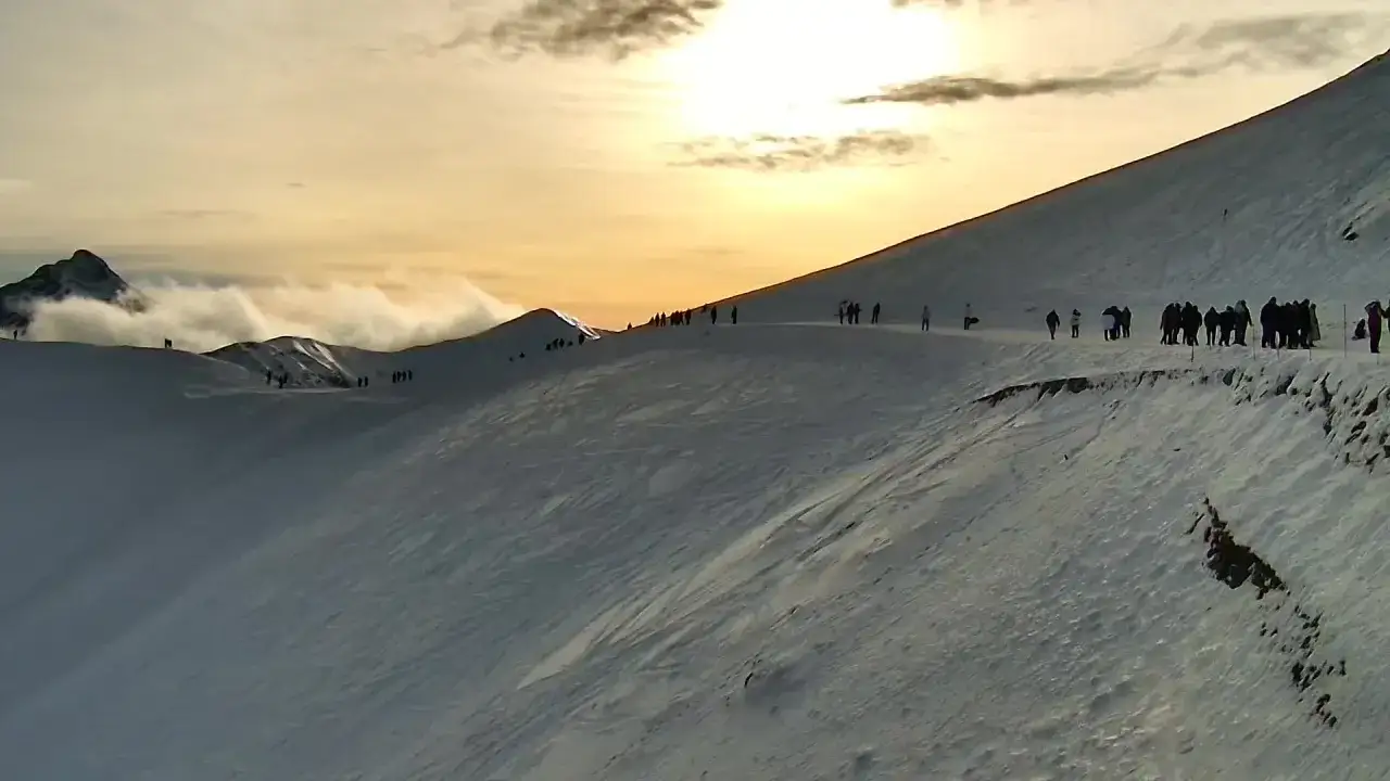 Kasprowy Wierch na żywo: Sprawdź warunki i zaplanuj jazdę!