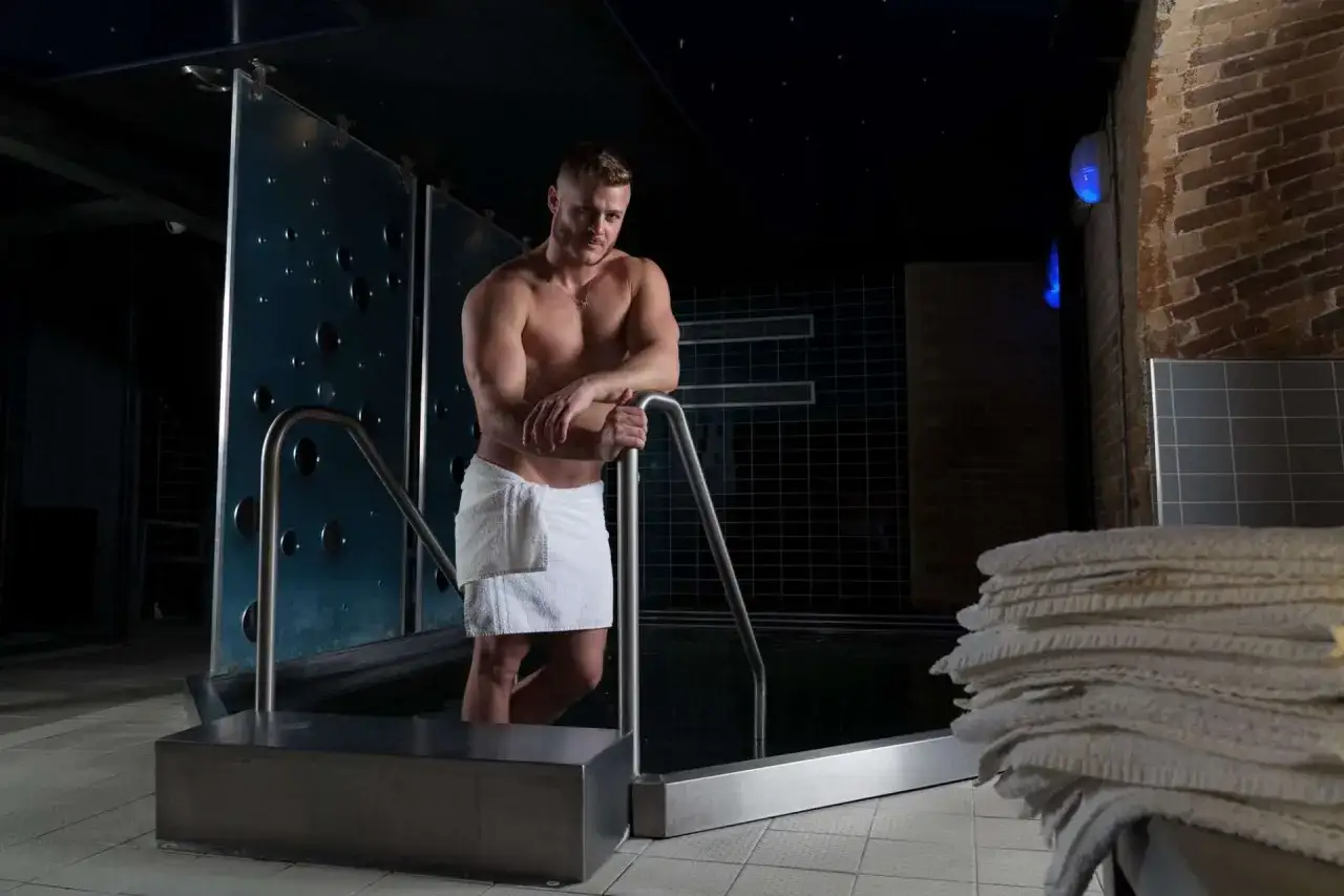 Sauny gejowskie w Warszawie: Gdzie znaleźć najlepsze miejsca na relaks?