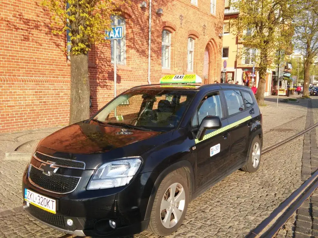 Ile kosztuje taxi z Kołobrzegu do Ustronia Morskiego? Sprawdź ceny!