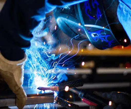 Czy żeliwo się spawa? Odkryj trudności i skuteczne metody spawania