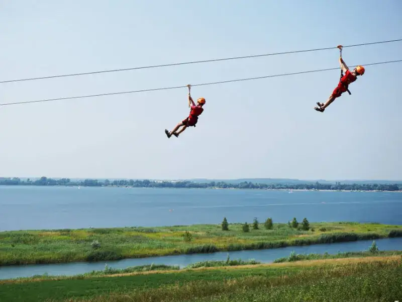 Tyrolka nad jeziorem tarnobrzeskim - długość, prędkość i emocje