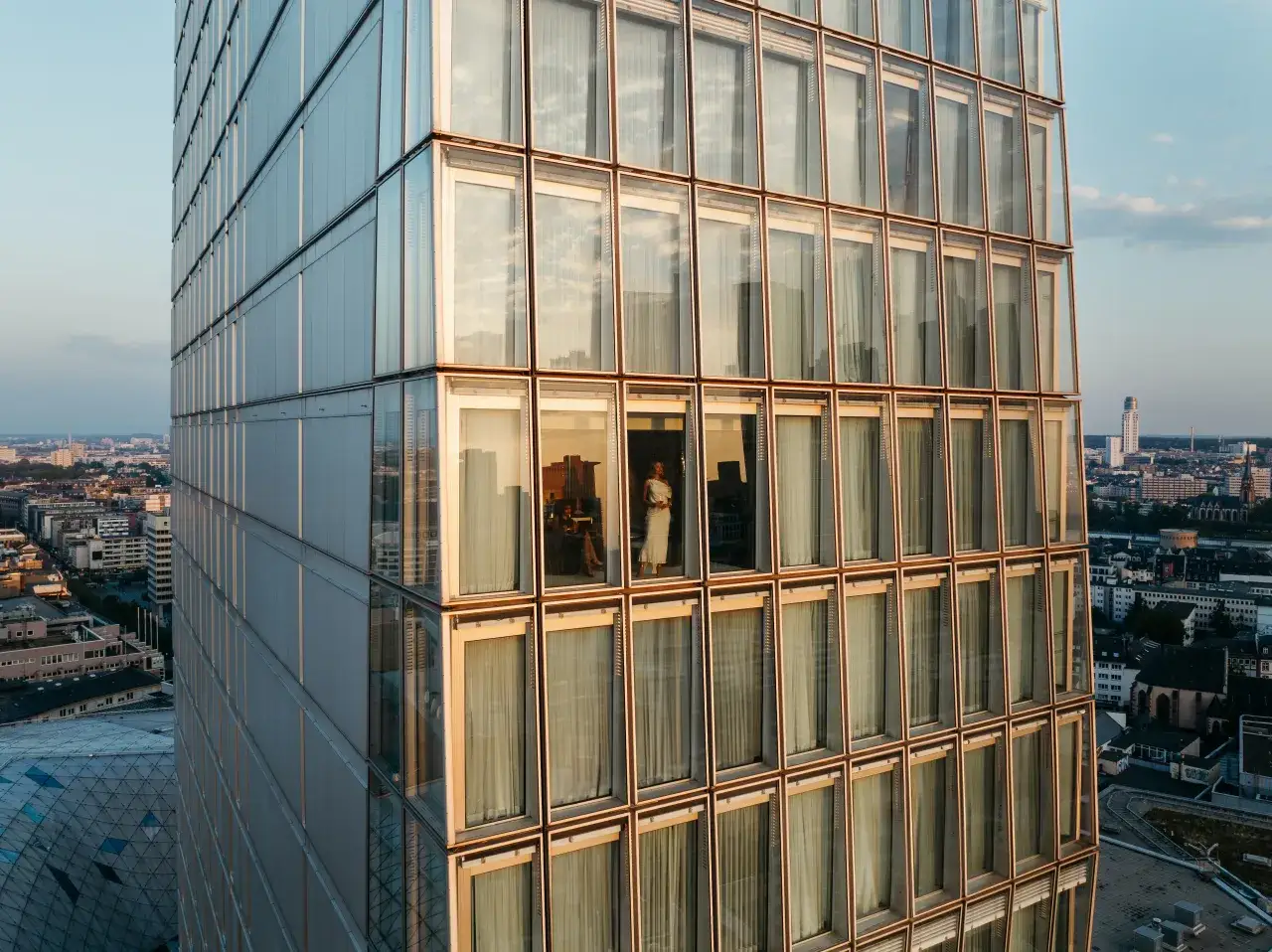 Frankfurt Marriott Hotel: Luxus, Aussicht & Top-Lage