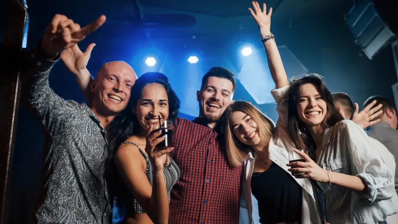 Gdzie potańczyć w Kołobrzegu? Kluby, dancingi, muzyka na żywo!