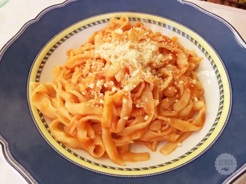 Pasta Fresca Fatta in Casa: Ricetta Facile e Segreti per un Risultato Perfetto