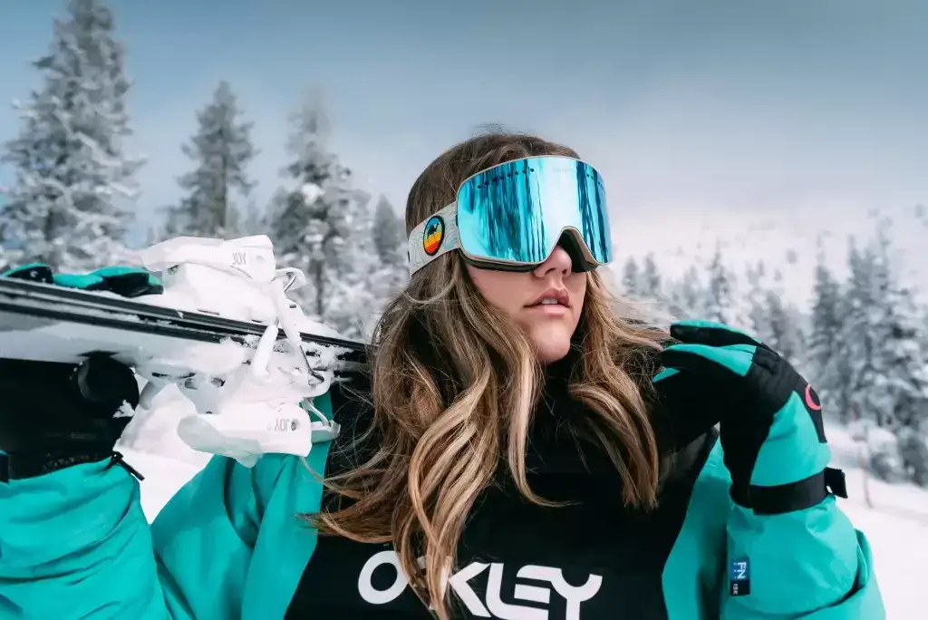 Jakie gogle na snowboard wybrać, aby uniknąć problemów na stoku?