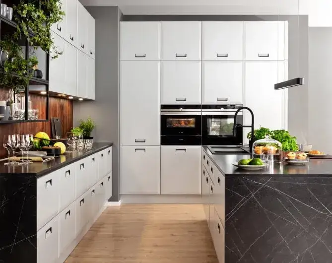 Ile kosztuje kuchnia Black Red White? Ceny, modele i funkcjonalność.