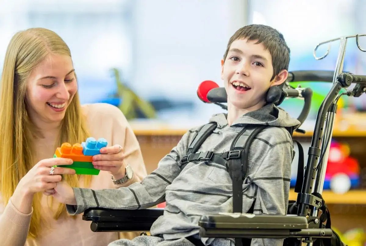 Ile wynosi opiekuńcze na dziecko niepełnosprawne? Sprawdź, co przysługuje