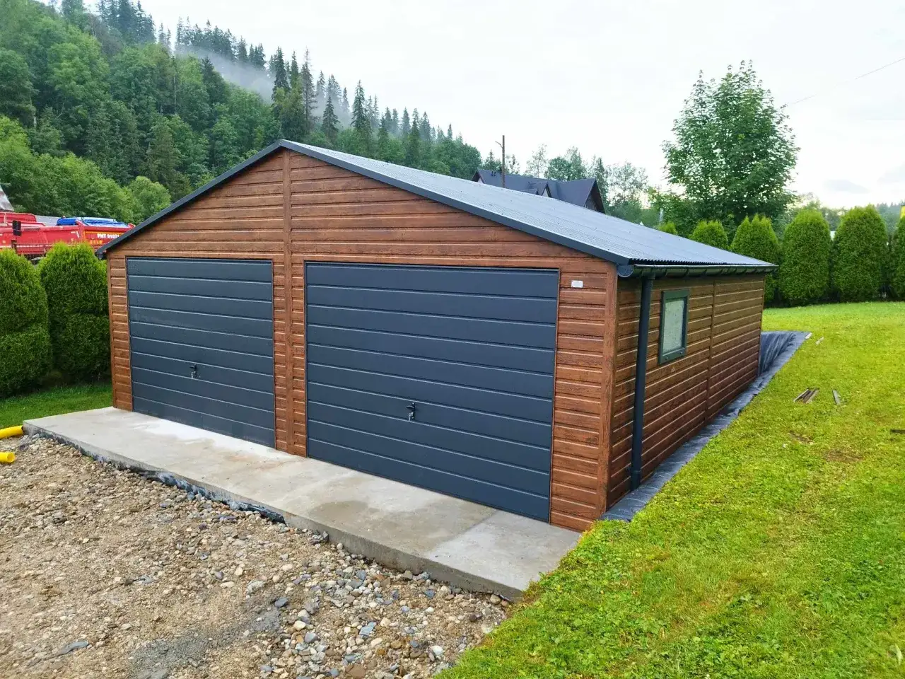 Jak zrobić dach jednospadowy na garażu - krok po kroku do sukcesu