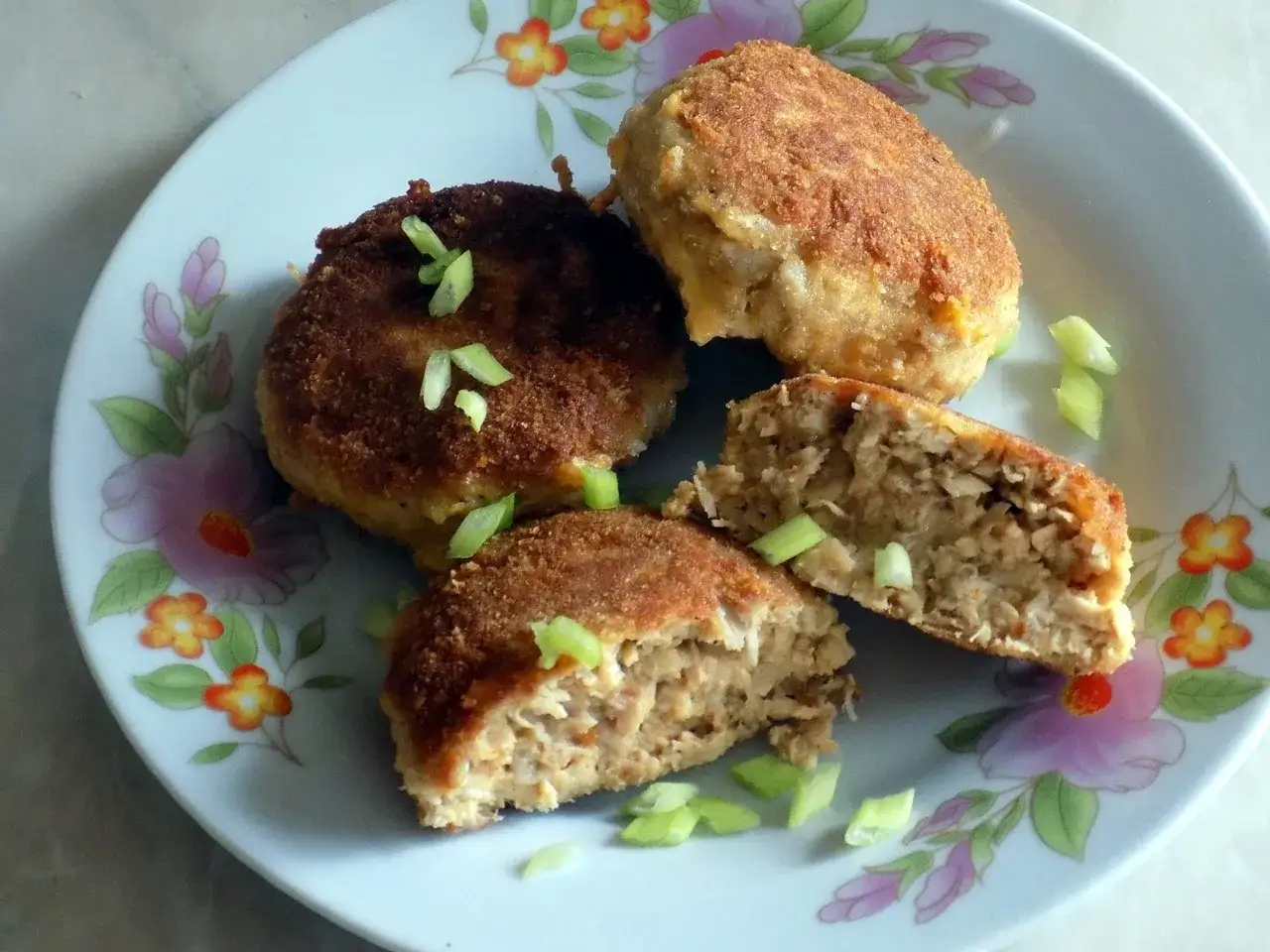 Co z gotowanego kurczaka? 10 kreatywnych przepisów na wykorzystanie mięsa