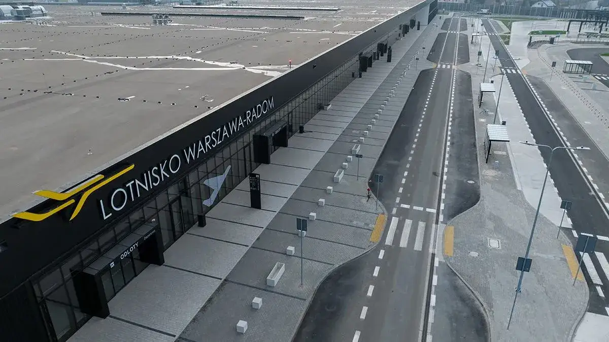 Ile kosztowało lotnisko w Radomiu? Zaskakujące wydatki i inwestycje