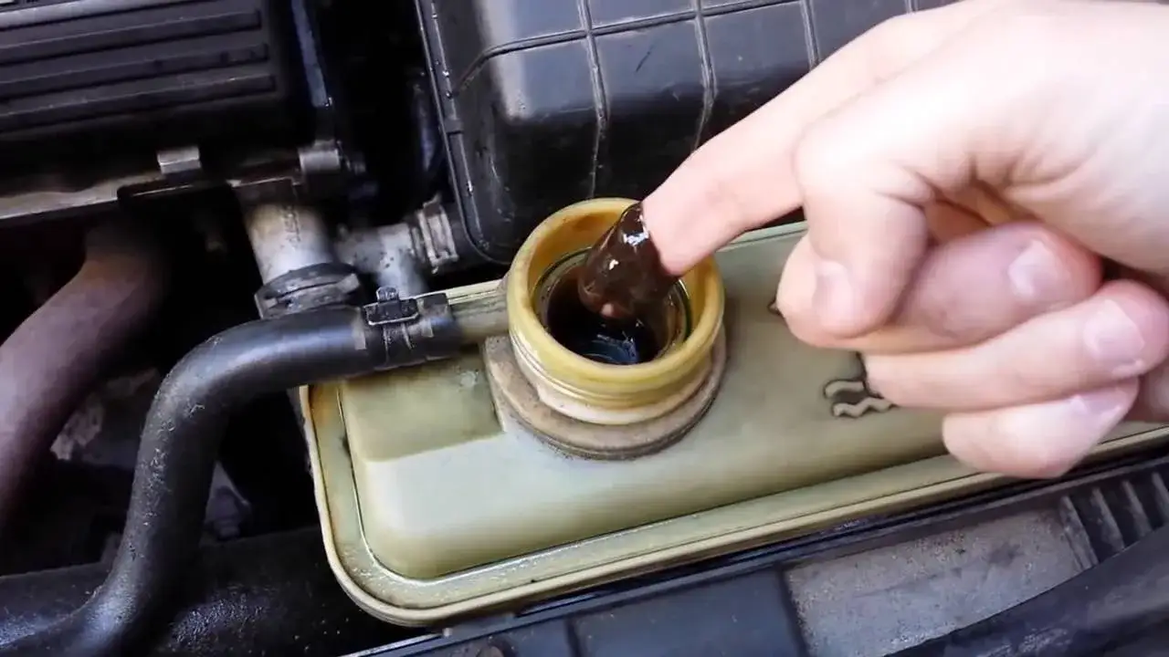 Objawy uszkodzonej chłodnicy EGR: Jak odróżnić od uszczelki głowicy?