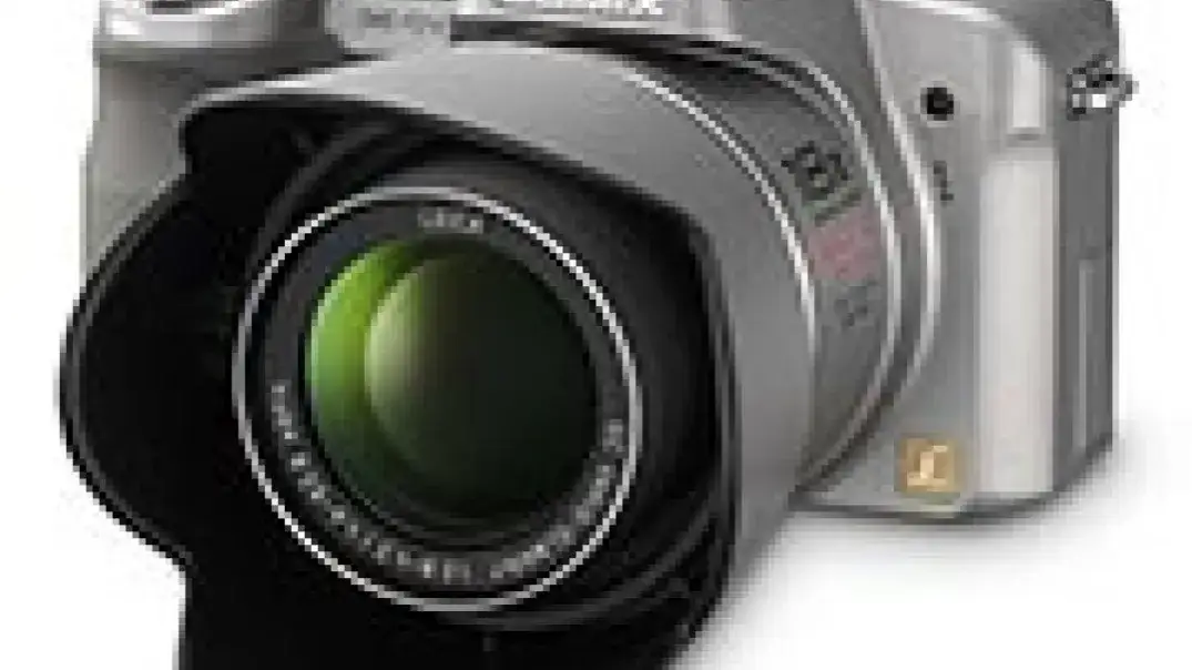 Panasonic FZ18 vs Panasonic Lumix DMC FZ18 - porównanie aparatów