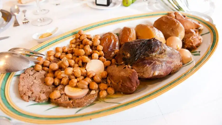 Gastronomía de Madrid: Platos tradicionales que no te puedes perder