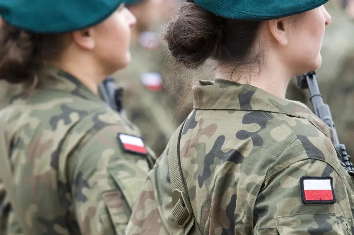 DZSW: Jak działa? Zarobki 6000 zł, benefity, kariera