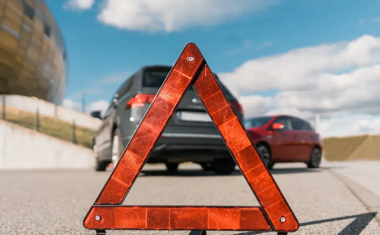 Gdzie nie można holować? Odkryj przepisy i uniknij problemów na drodze