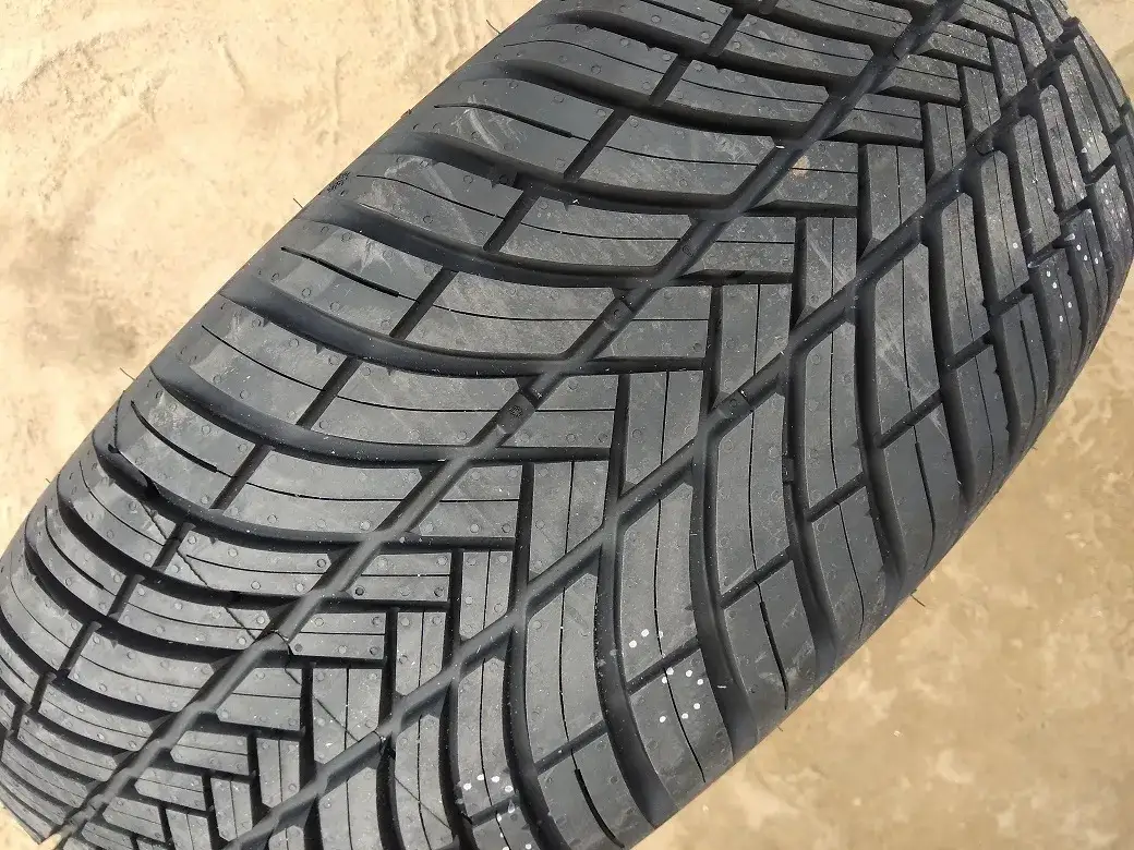 Co to znaczy all season opony? Poznaj zalety i zastosowanie