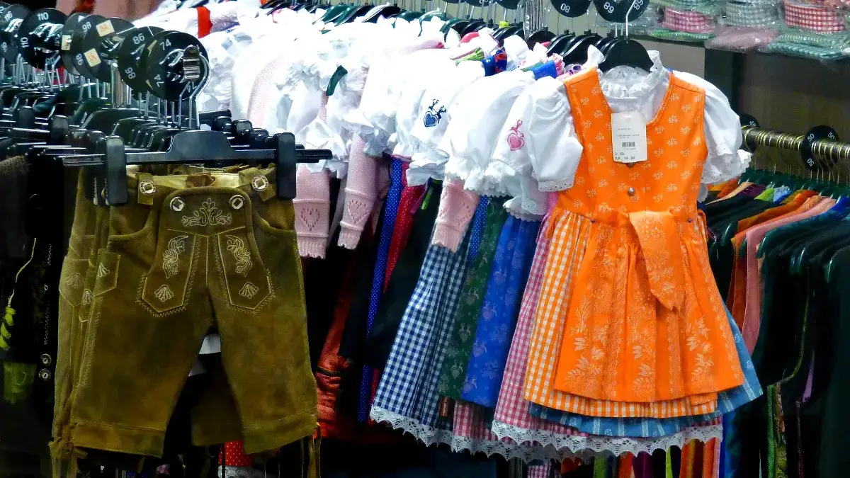 Pamiątki z Austrii: Co naprawdę warto kupić i gdzie szukać?