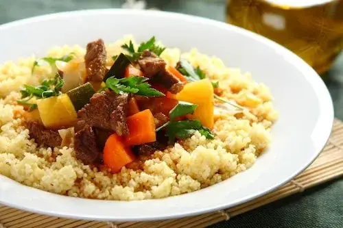 Wołowina z kością: Jak wybrać najlepsze kawałki i przepisy na dania