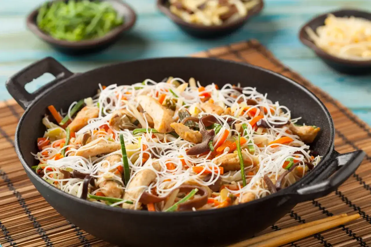 Makaron sojowy czy ryżowy? Który lepszy dla zdrowia i diety?