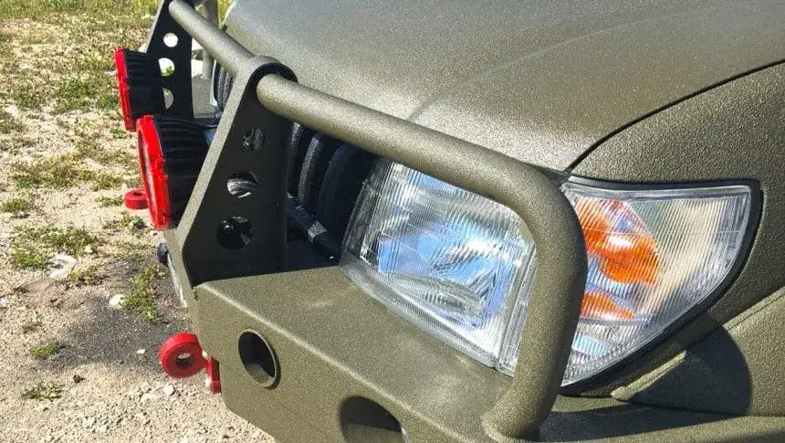 Malowanie auta Raptorem: Koszty, cennik i czy warto inwestować?