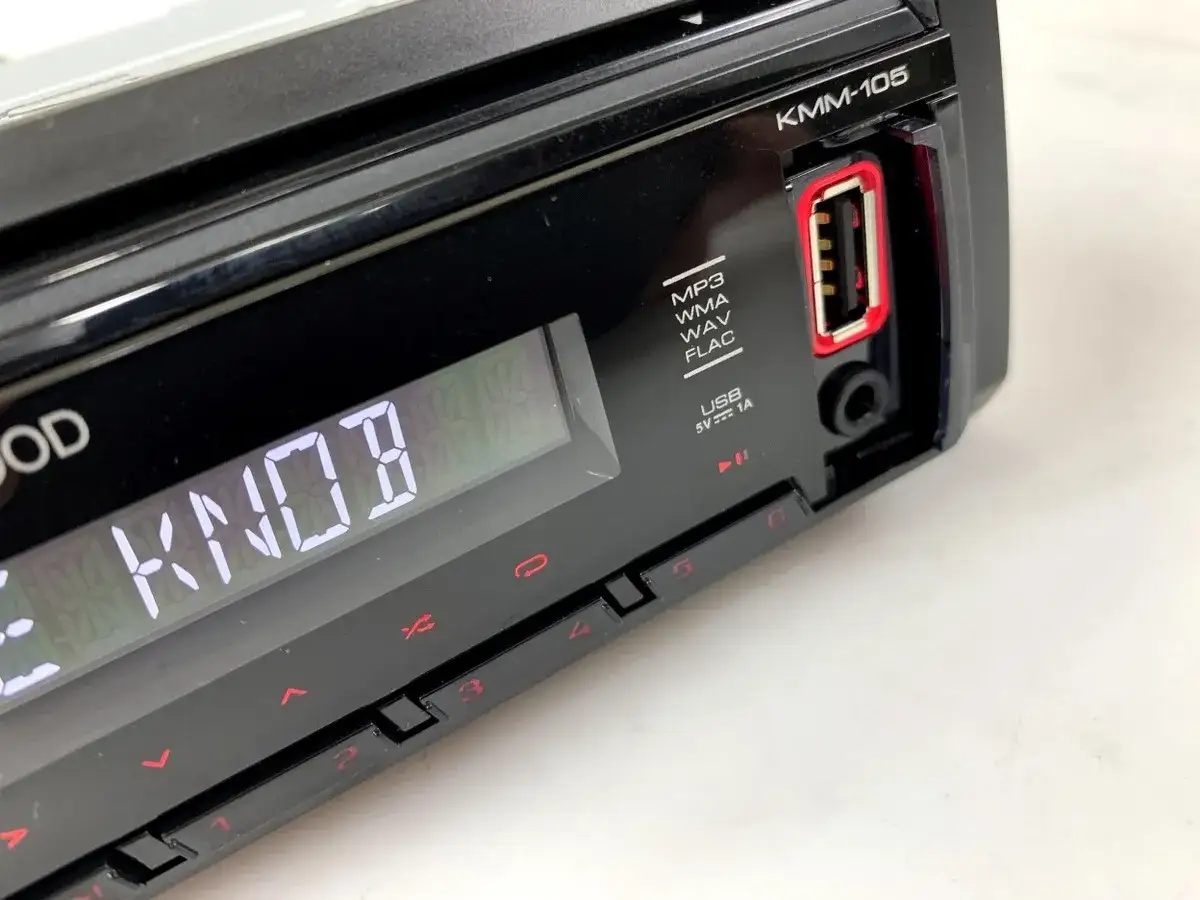 Jaki format pendrive do radia samochodowego, aby uniknąć problemów z odtwarzaniem?