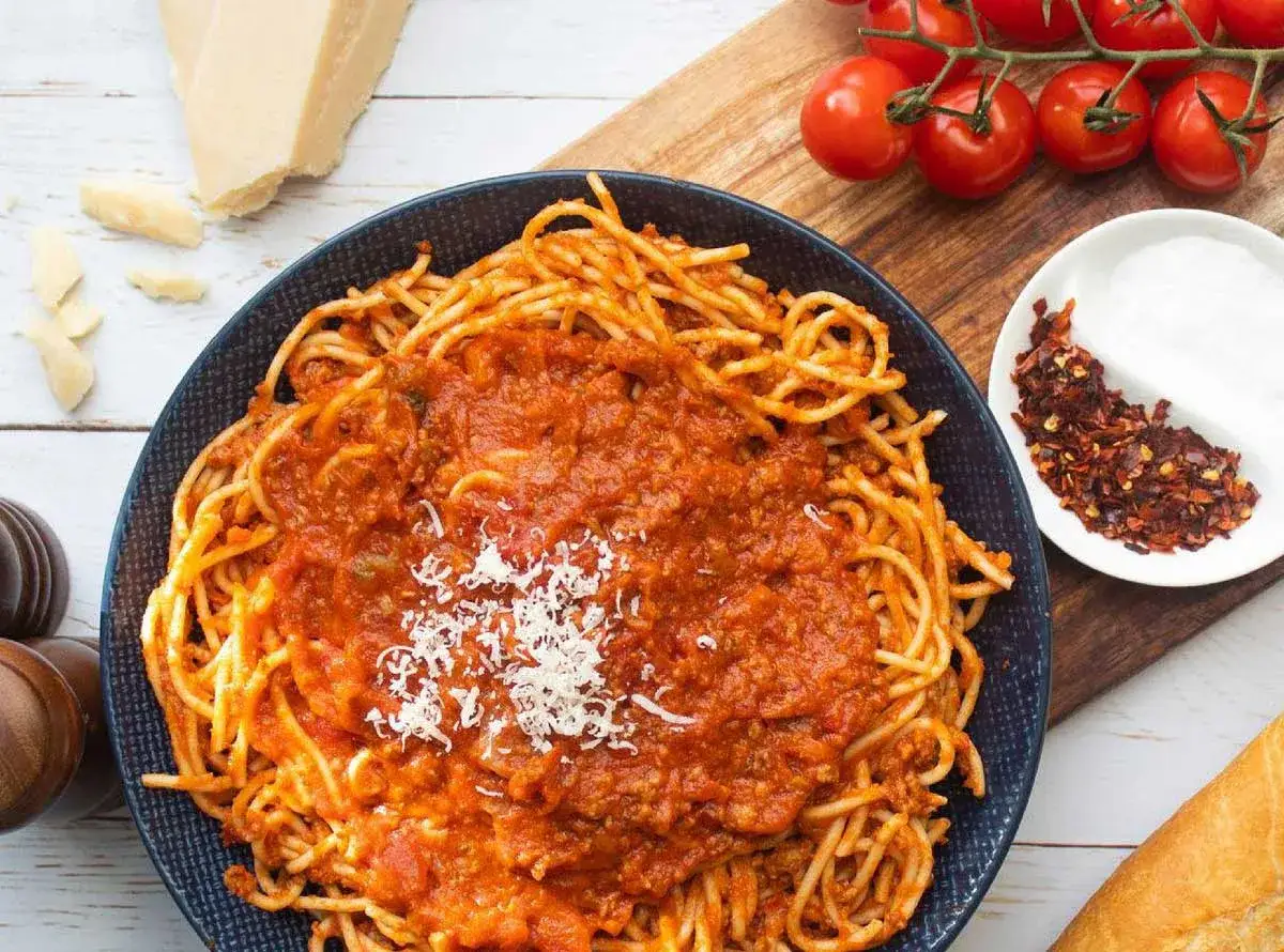 Domowy sos do spaghetti dla dzieci: Zdrowe przepisy + triki dla niejadków