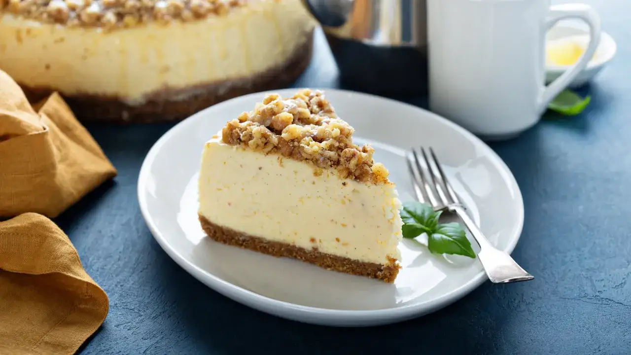 Sernik puszysty jak chmurka: sekret, który zawsze się uda!