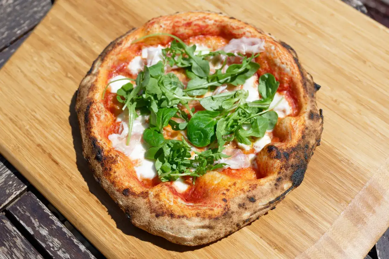 Pâte à pizza italienne : le secret des pros pour une texture parfaite