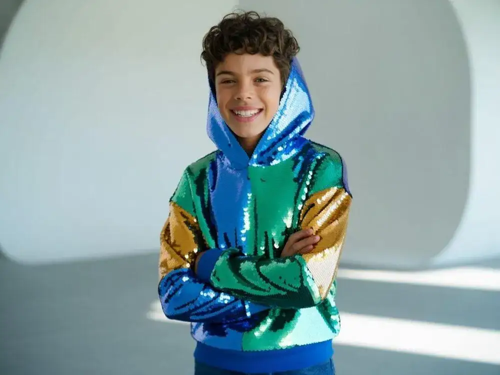 Stylowe bluzy chłopięce z cekinami – idealne na każdą okazję