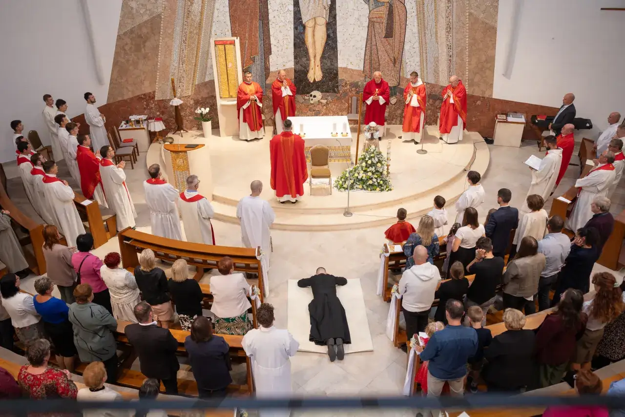 Kto przyjmuje komunię na sposób wiatyku w sytuacji zagrożenia życia?