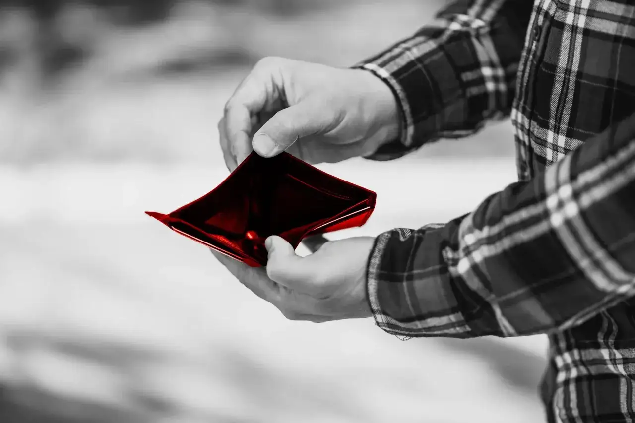 Pozew o wynagrodzenie brutto: jak uniknąć błędów i odzyskać pensję?