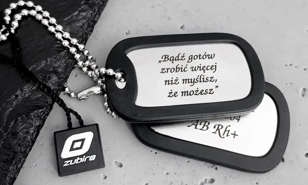 Jaki naszyjnik dla mężczyzny? Wybierz idealny styl na każdą okazję