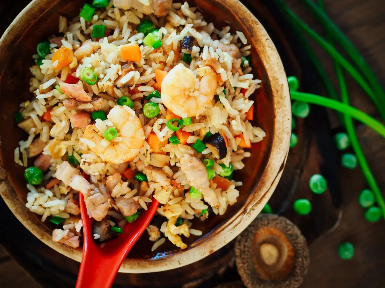 Perfekcyjny ryż smażony jak u Chińczyka? Odkryj sekrety!