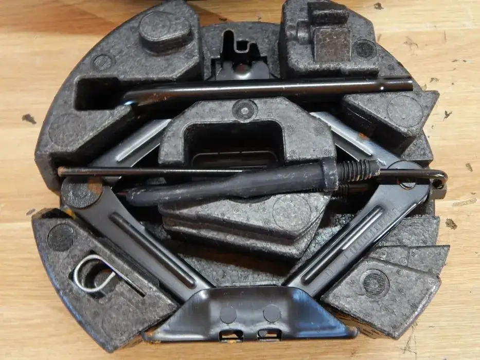 Gdzie lewarek w Ford S-Max? Znajdź odpowiednią lokalizację