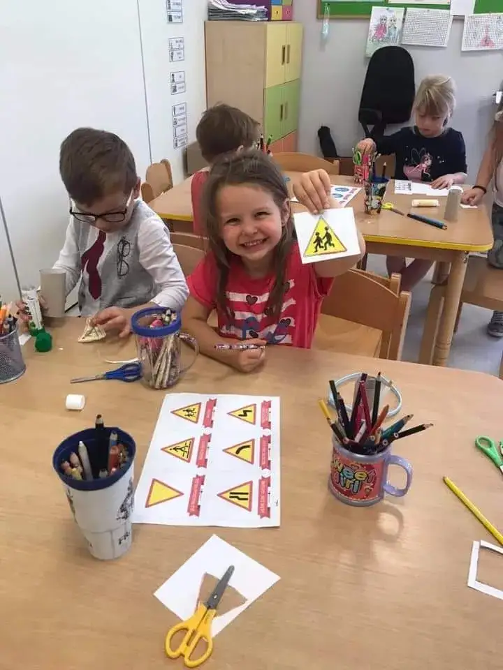 Bezpieczny powrót dziecka do przedszkola po antybiotyku. Unikaj tych błędów!