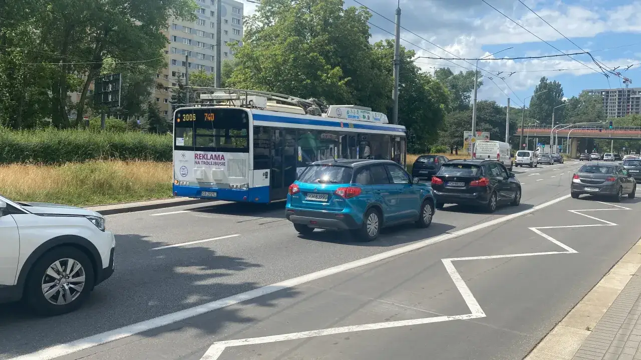 Natężenie ruchu Gdynia - Jak unikać korków i planować podróż?