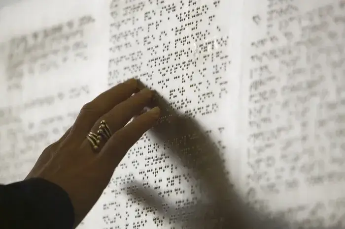 Alfabet dla niewidomych: jak zmienia życie osób z dysfunkcją wzroku